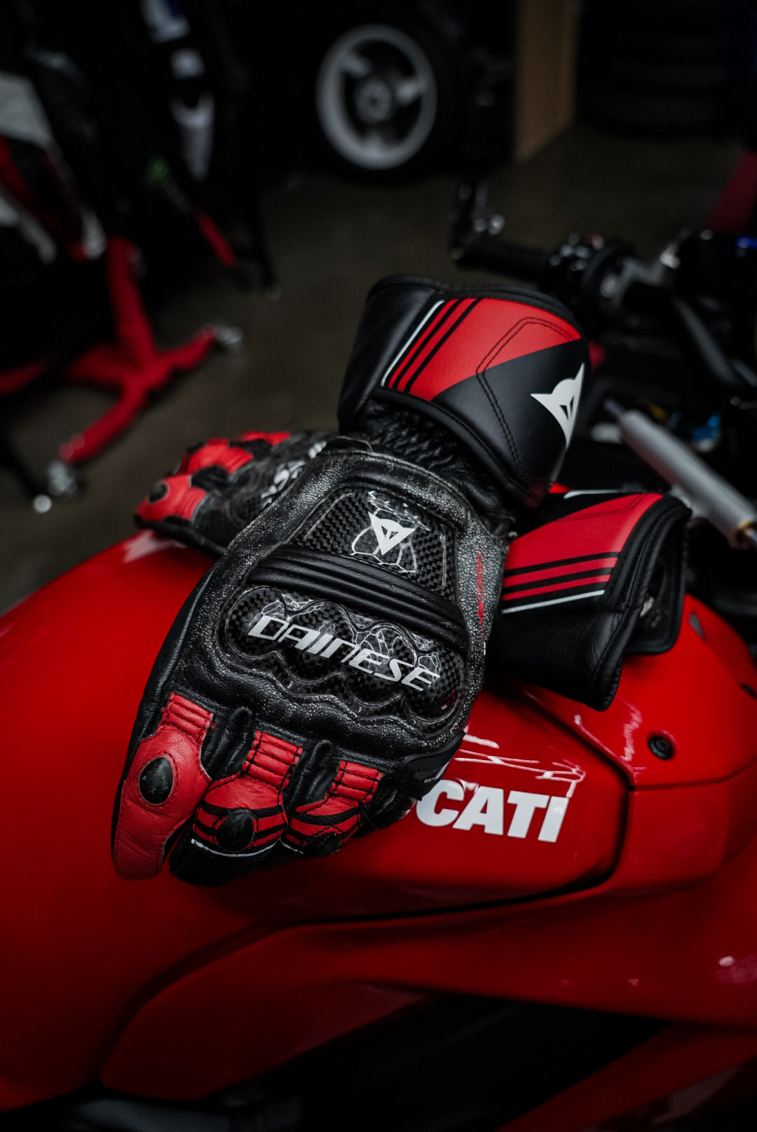 Dainese Carbon 3 Carbon Gloves