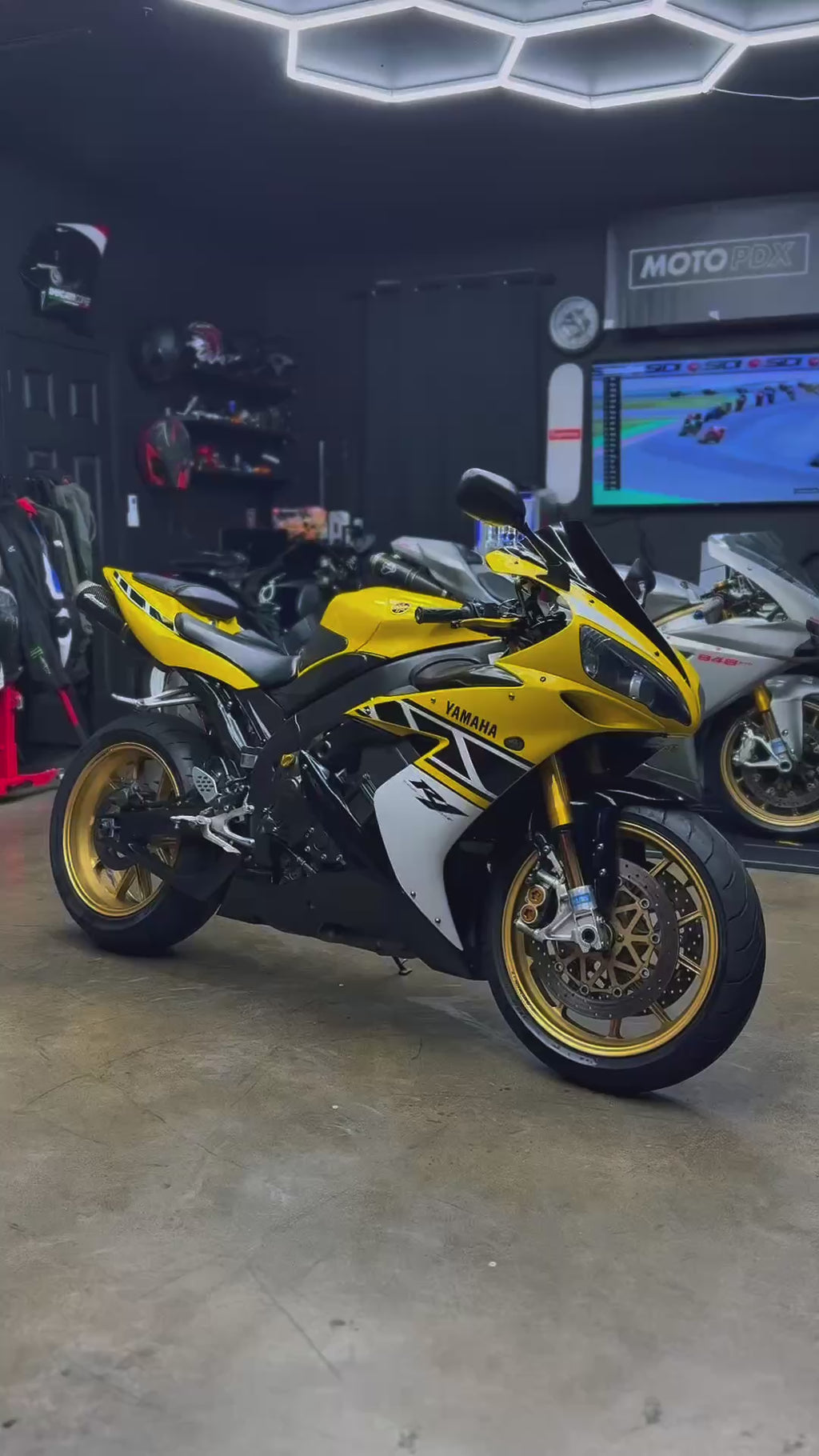 2006 Yamaha R1 LE (Limited Edition 153/500)